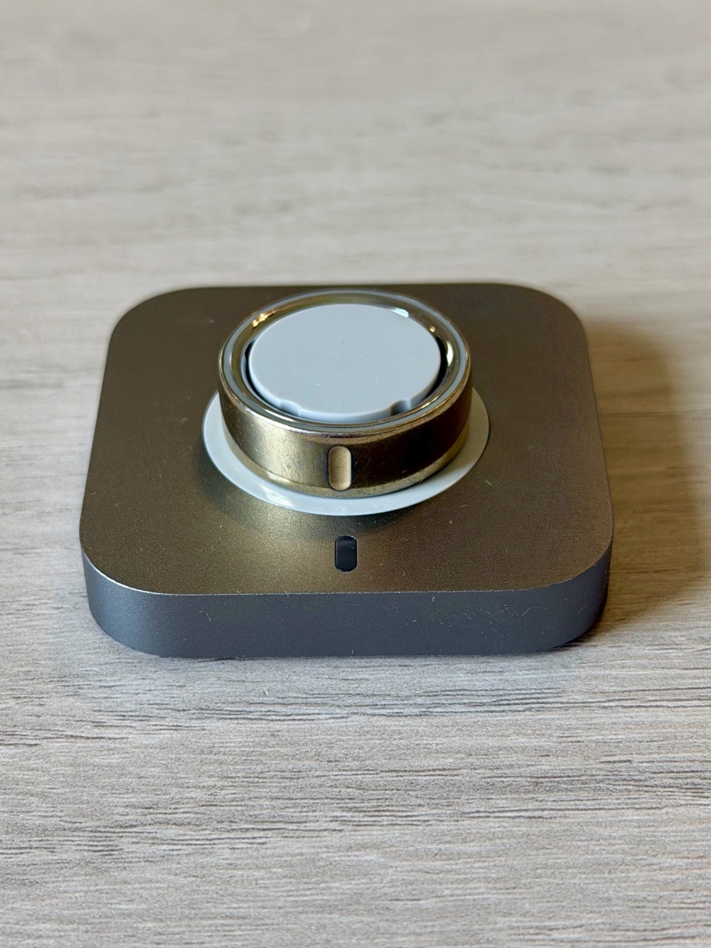 Oura Smart Ring 4 in Gold - Size 9 - Picture 5 of 9